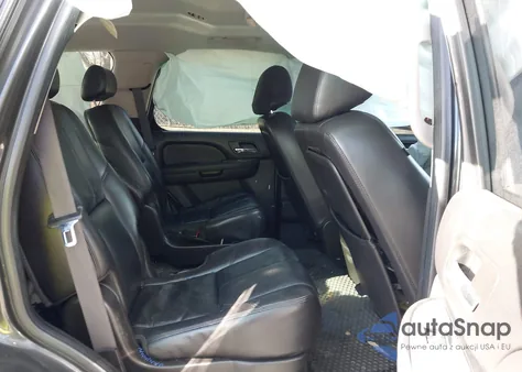 2010 Chevrolet Tahoe Lt z USA, uszkodzony, nr VIN 1GNUKBE01AR283724